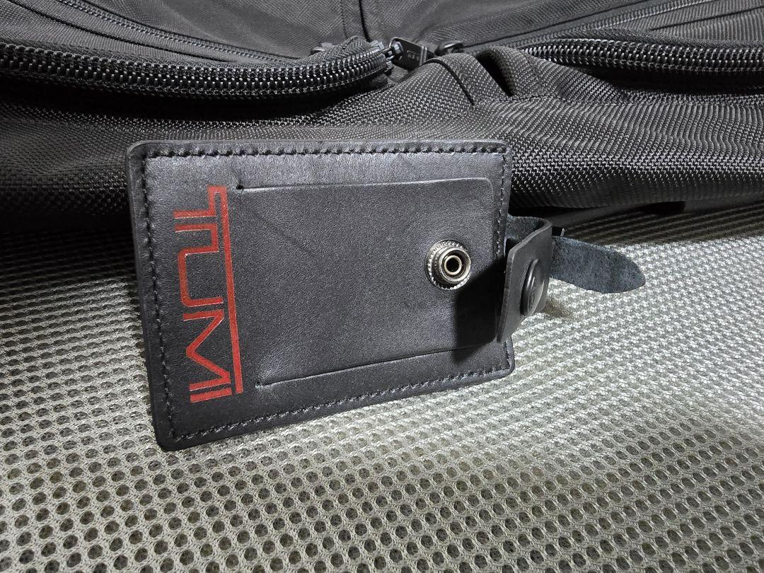 Tumi ブラックガーメントバッグ
