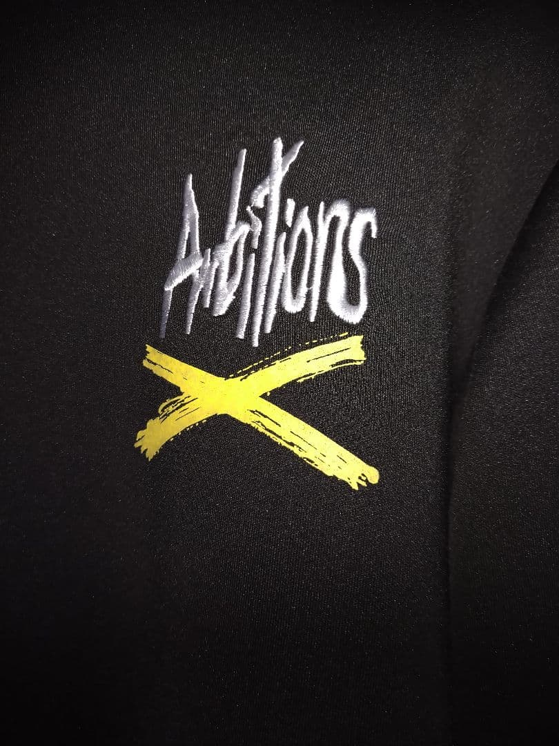 ONE OK ROCK 2017 Ambitions パーカー 【 1 】 - メルカリ