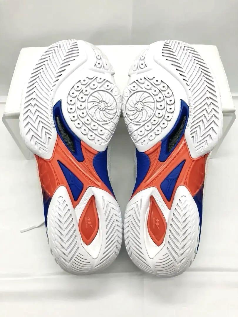 《美品》23.5cmMIZUNOバドミントンシューズウエーブクローNEO2FIT