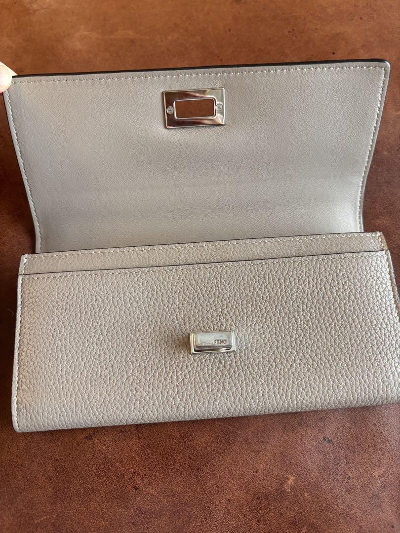 FENDI  フェンディ　ピーカーブ　コンチネンタル財布 FENDI フェンディ ピーカブー コンチネンタルウォレット ロング