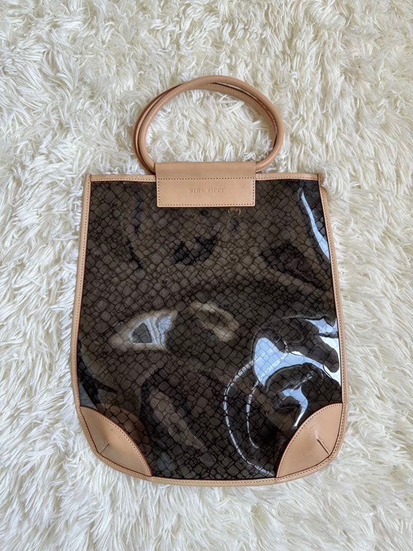 【美品】ニナリッチ♡ 春夏に可愛い♡ビニール×レザー♡ハンドルバッグ