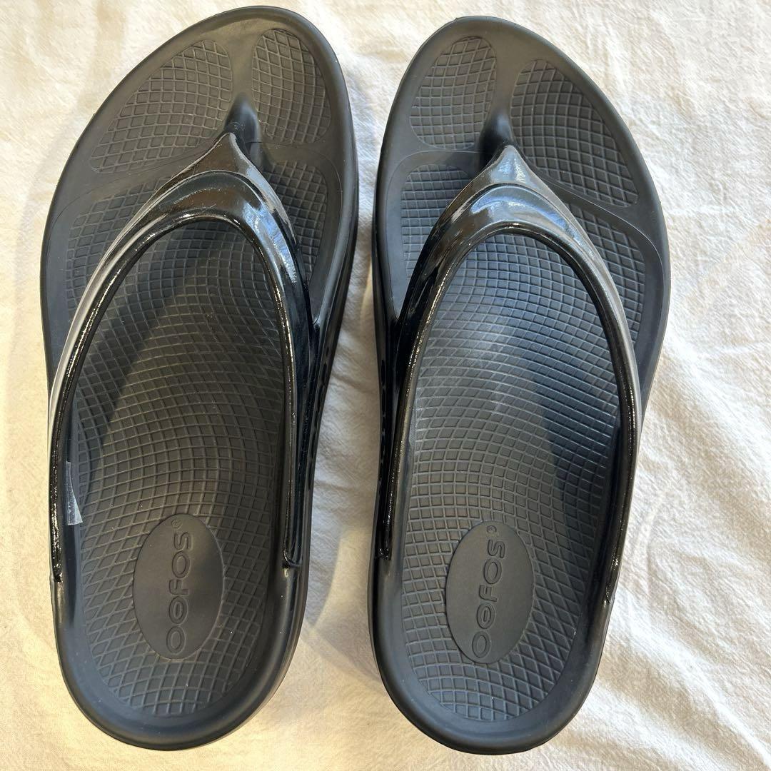 OOFOS OOmega 24cm ウーフォス ウーメガ 厚底 黒 ブラック
