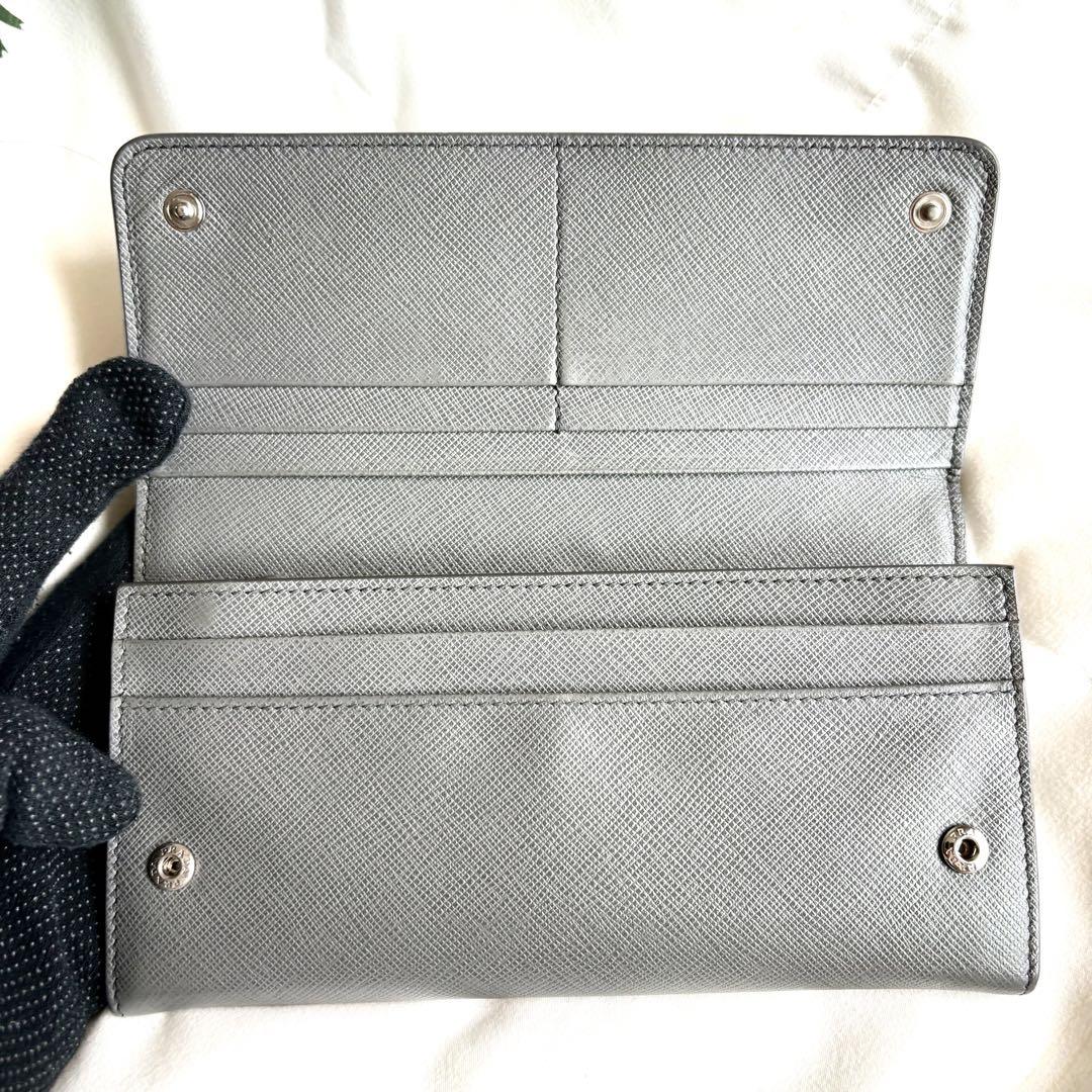 PRADA グレー 長財布 サフィアーノレザー