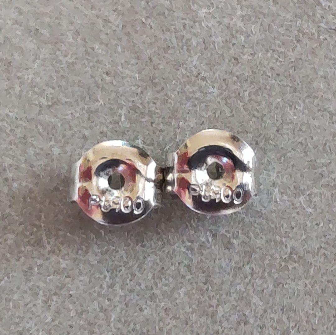 Pt900クロスピアス