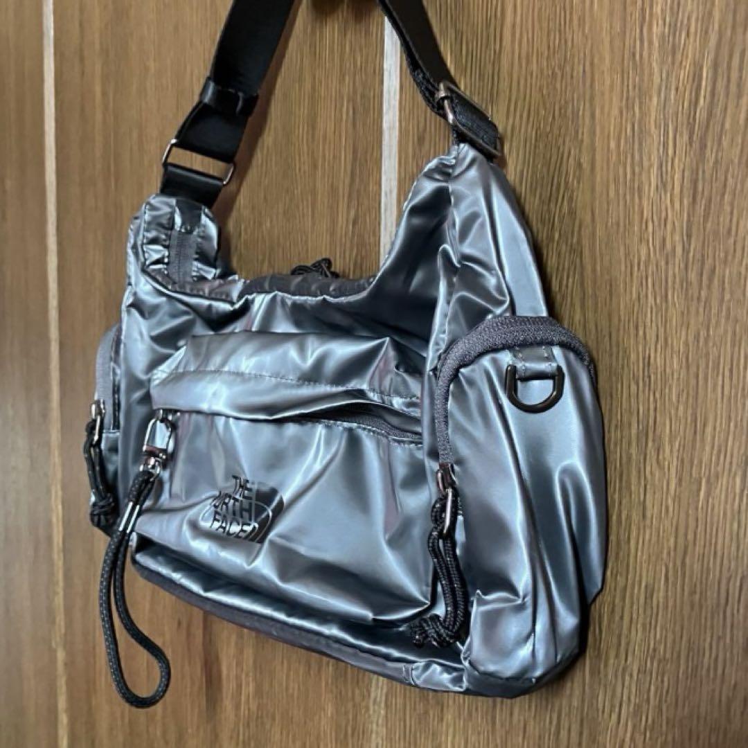 新品未使用 韓国正規品 ノースフェイス ボニー ホボ バッグ ミニ