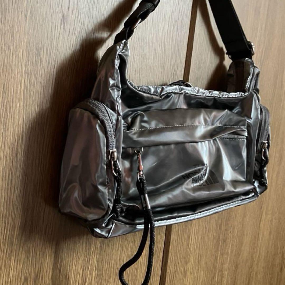 新品未使用 韓国正規品 ノースフェイス ボニー ホボ バッグ ミニ