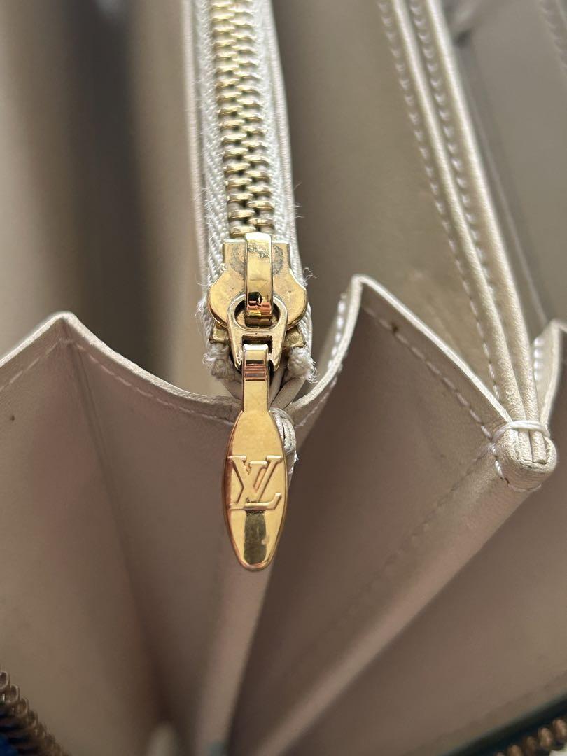 LOUIS VUITTON ネイビー長財布　鑑定済み