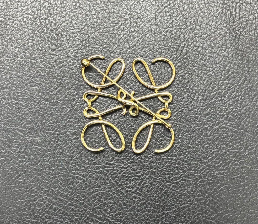 ロエベ　ゴールドブローチ6cm x 5cm