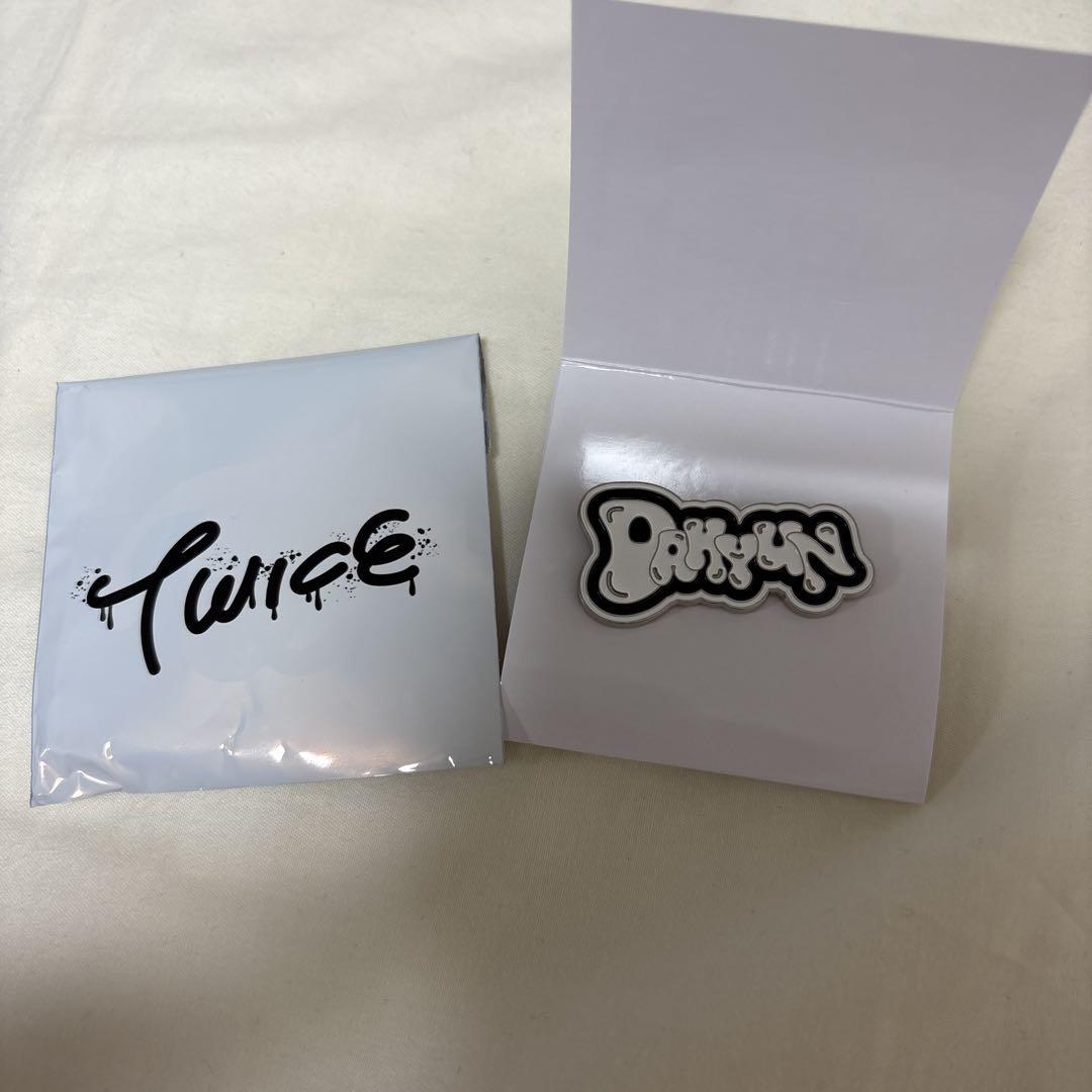 TWICE ダヒョン ピンバッジ - メルカリ