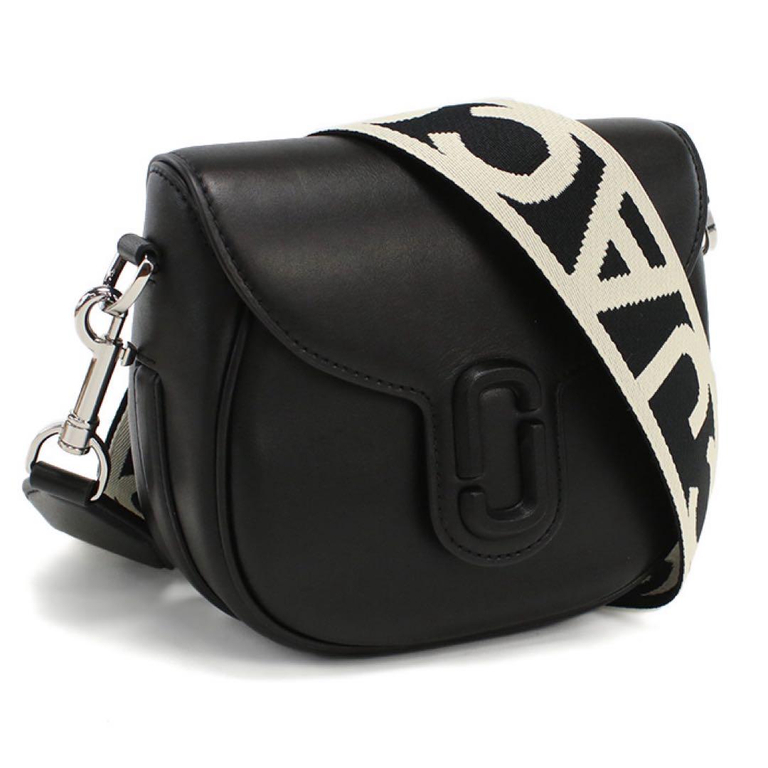 のん。希少MARC JACOBS ブラック ショルダーバッグ MARC JACOBS ブラックショルダーバッグ
