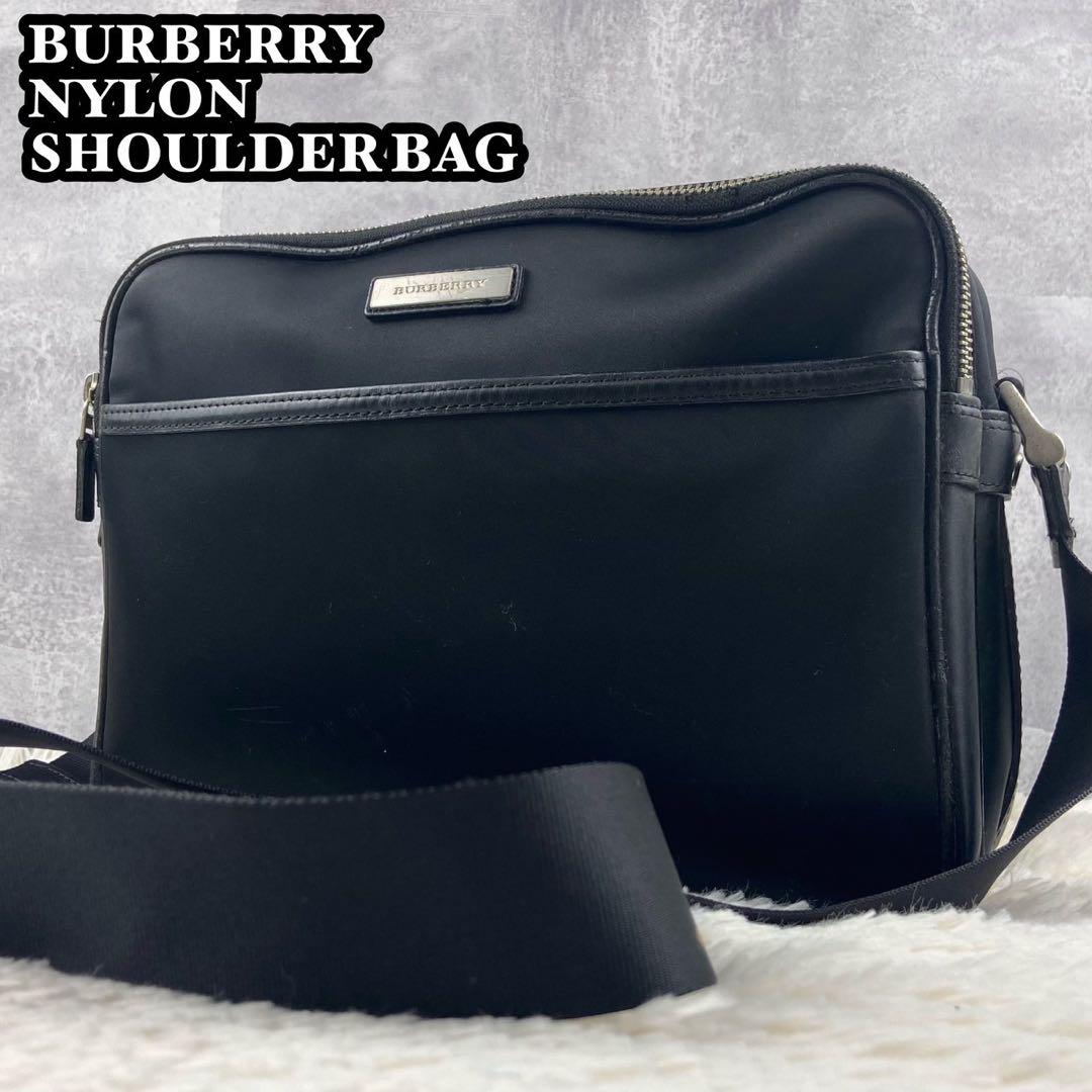 美品 BURBERRY ナイロン ショルダーバッグ ロゴプレート 斜め掛け 黒