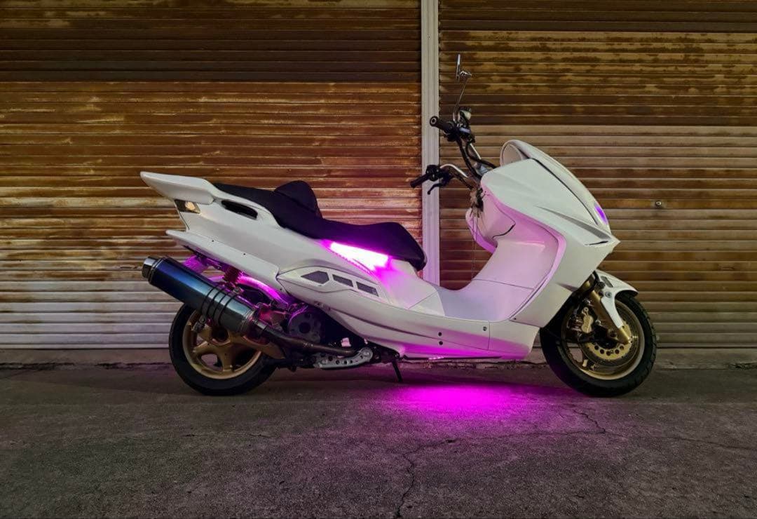 マジェスティ125 マスク サイドパネル エアロ フルセット マジェスティ125 マスク サイドパネル エアロ フルセット