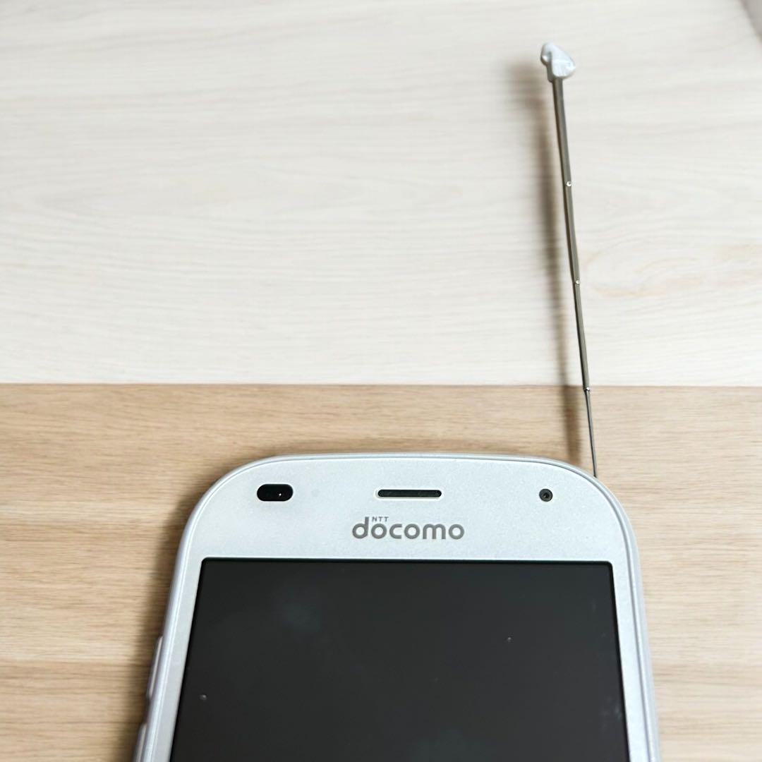 C67docomo SIMロック解除済み ラクラクスマートフォン F-42A 良品 docomo 4G らくらくスマートフォン F-42A SIMロック解除済