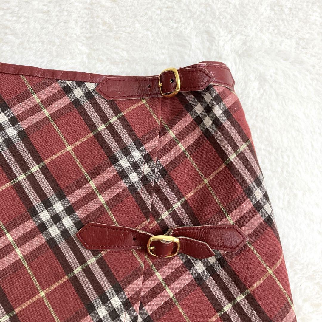 希少 黒入荷！ 希少☆バーバリーブルーレーベル 巻きスカート ノバチェック 赤 スカート