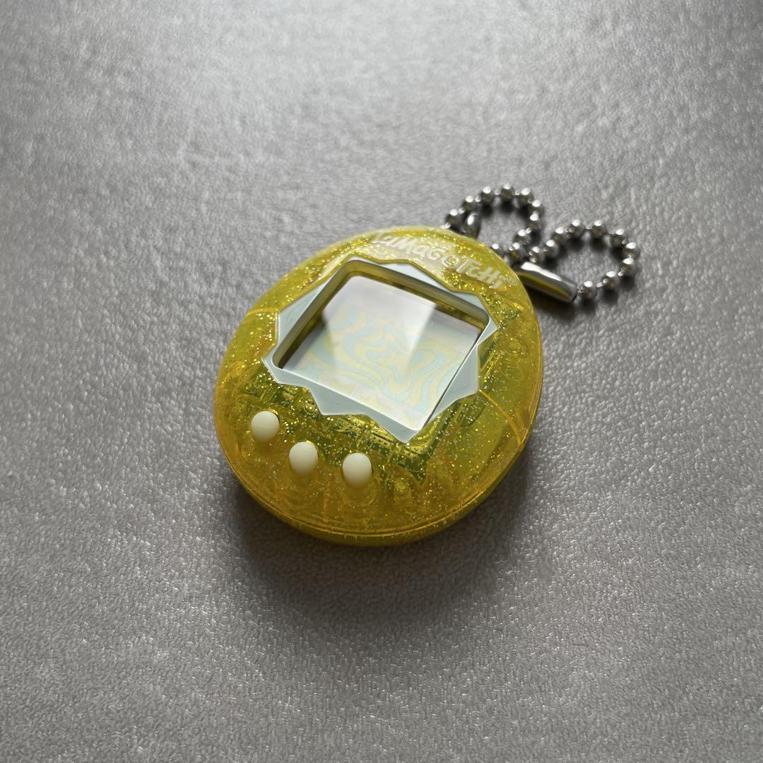 Tamagotchi たまごっち イエロー Amazon | [バンダイ(BANDAI)] Original Tamagotchi Color