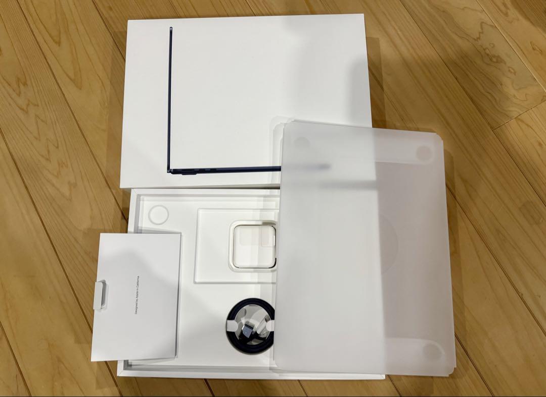 MacBook Air 2022 M2 13インチ 8GB 256GB