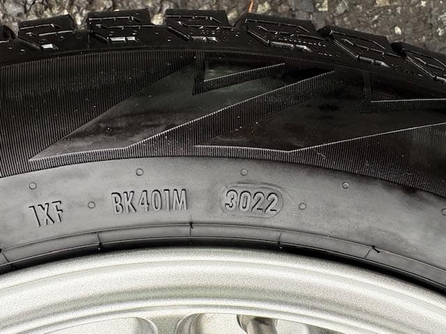 2022年製スタッドレス フォルクスワーゲン ゴルフなどに！DIOS ES6