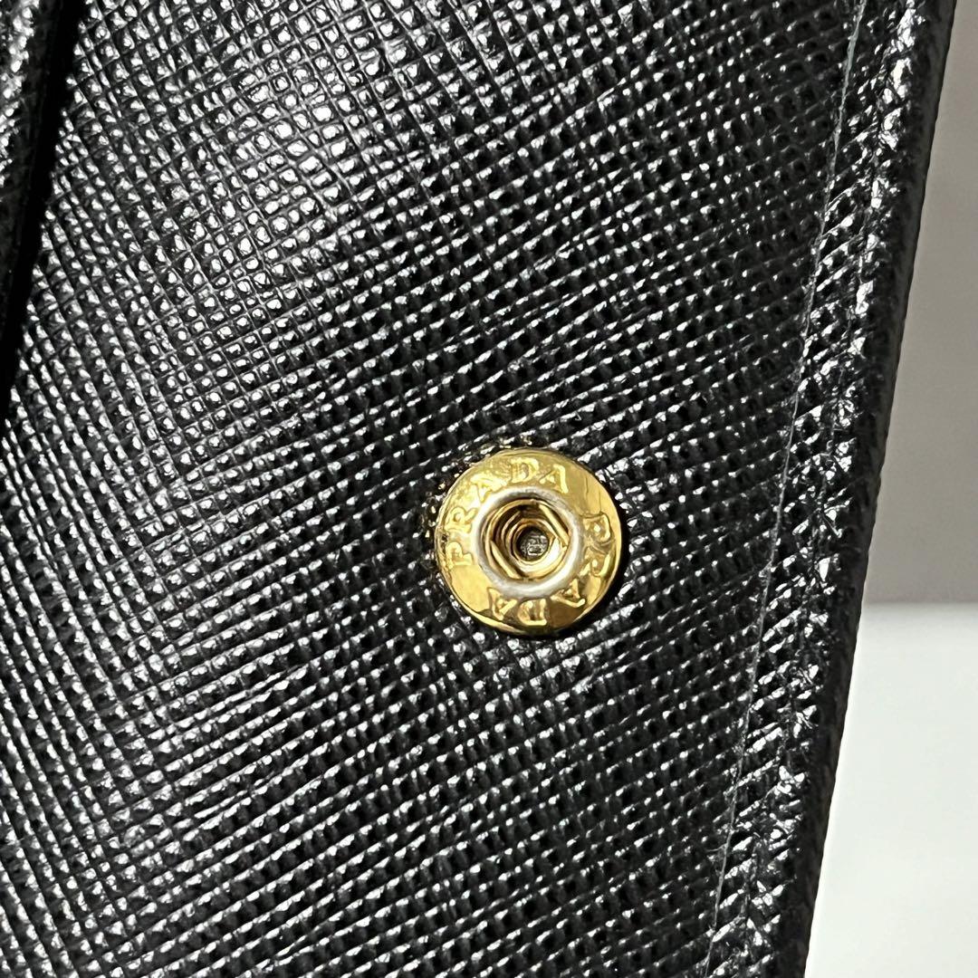 ✨️極美品✨️ Prada プラダ コインポケット付 R 財布 二つ折り財布 黒