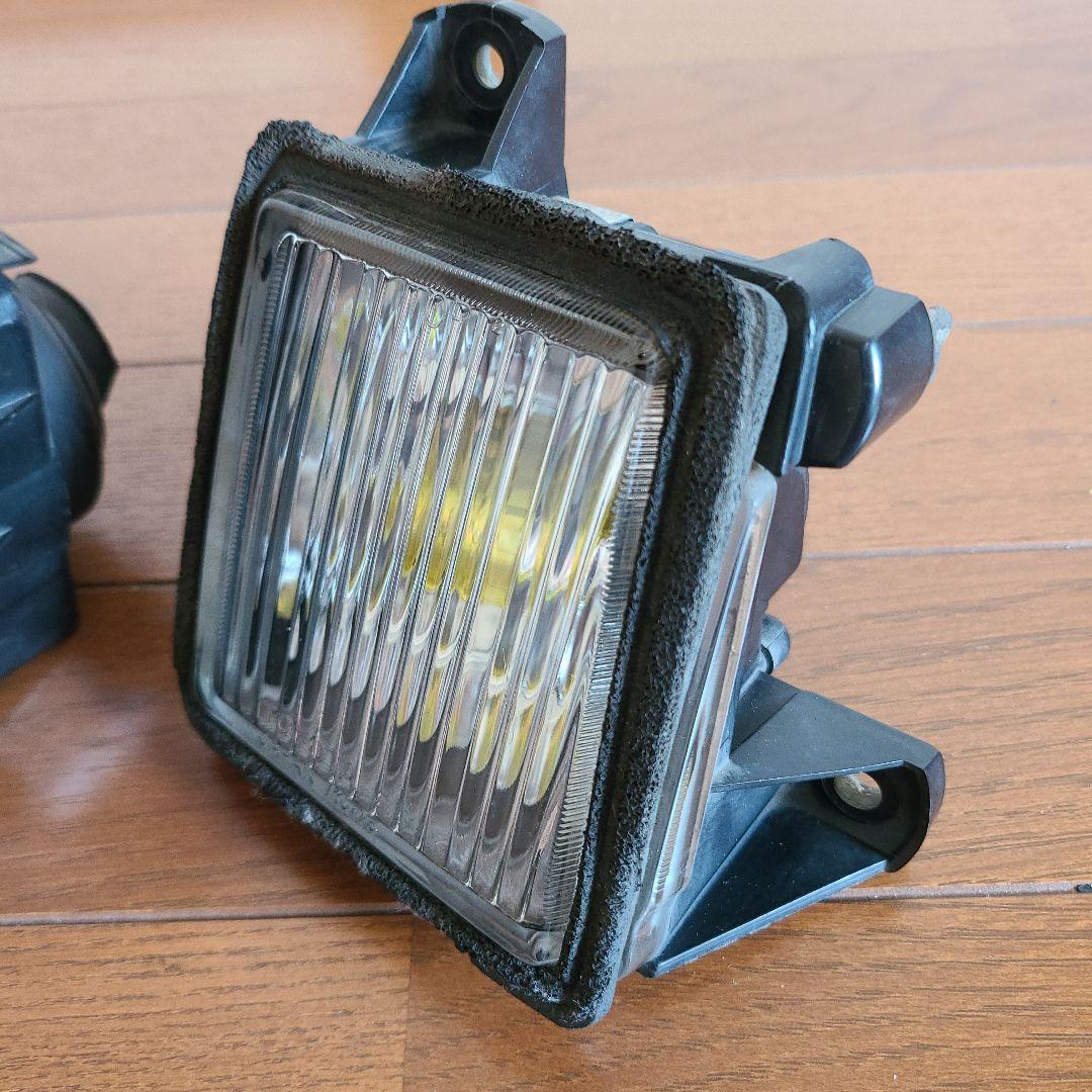 74%以上節約74%以上節約AE86レビン用 純正フォグランプ 左右セット