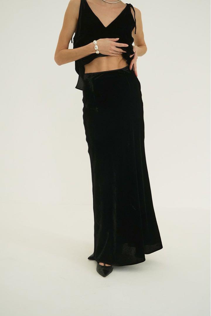 新品未使用　CLANE VELOUR MERMAID LINE SKIRT