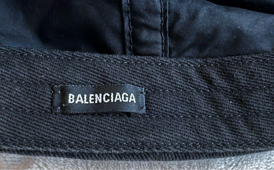 BALENCIAGA ブラックキャップ 巾着袋付き