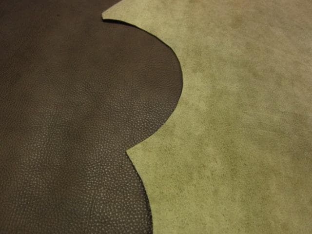 上質★シュリンク★タンニン鞣し★オリーブ系★233ds