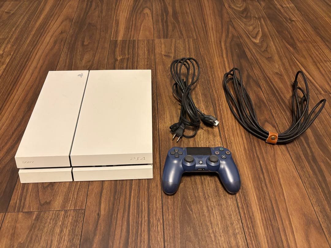 ホワイト PlayStation 4 本体 コントローラー付PlayStation4
