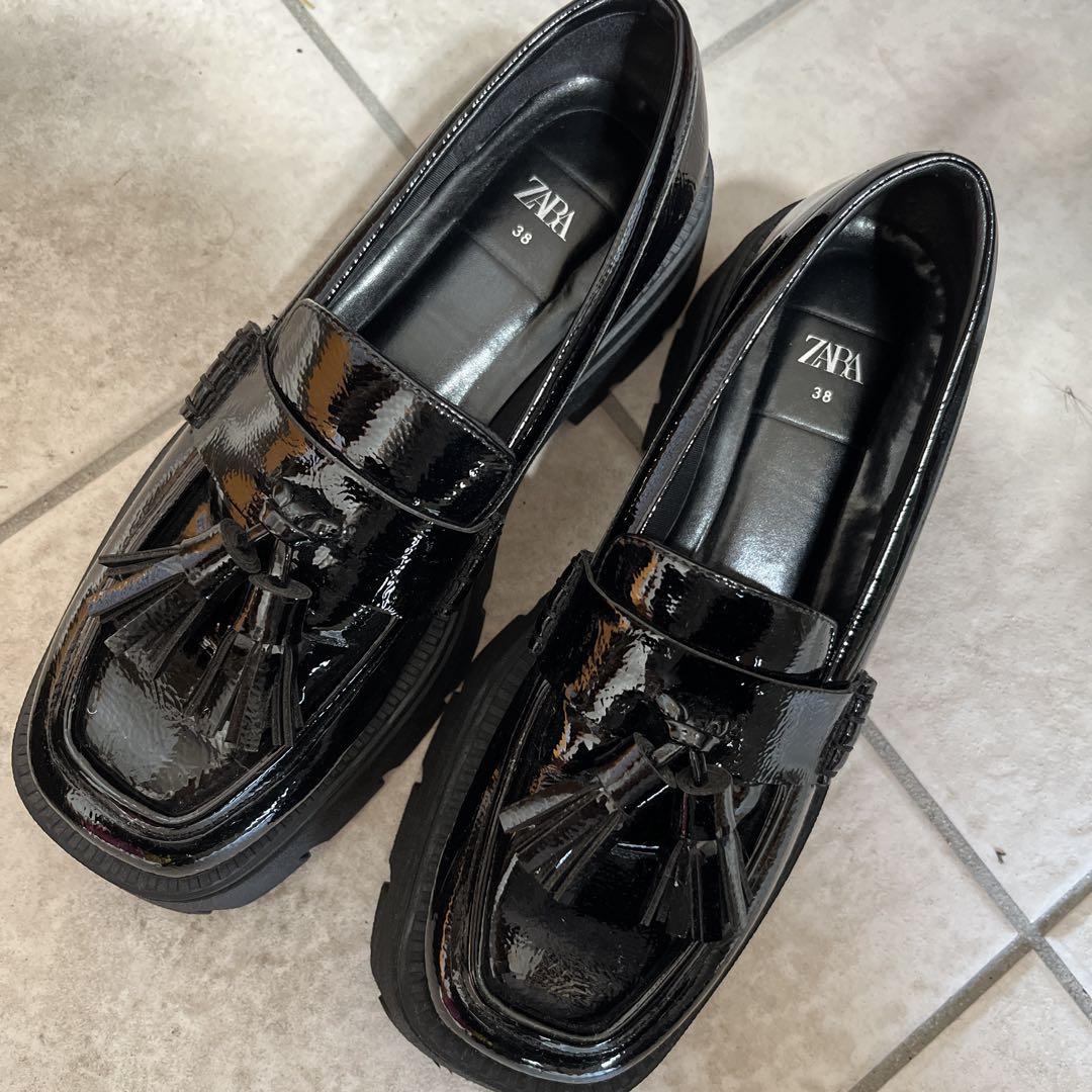 ZARA ブラック タッセル ローファー　38 ZARA ブラック タッセルローファー 38 - メルカリ