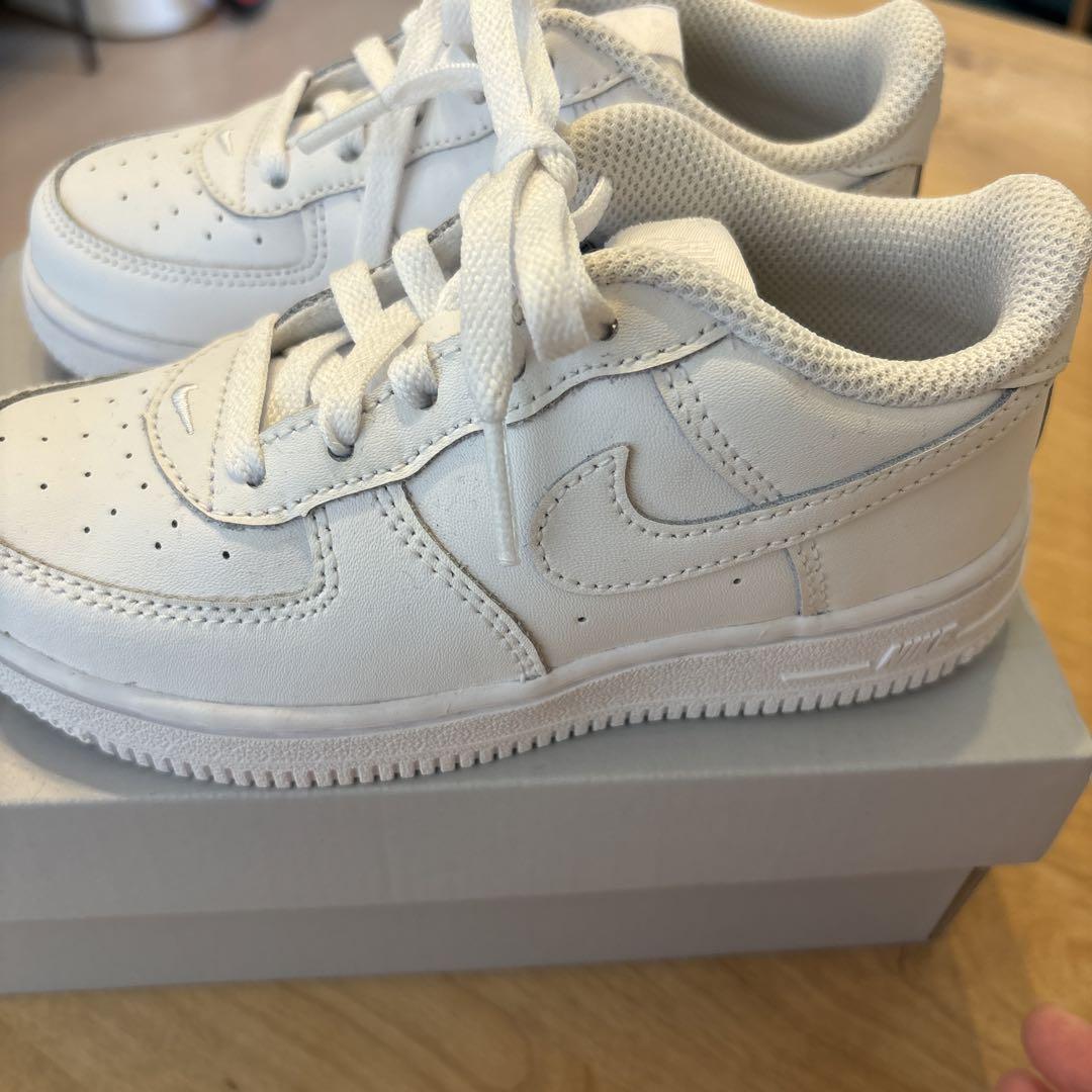 Nike Air Force 1 ホワイト キッズスニーカー