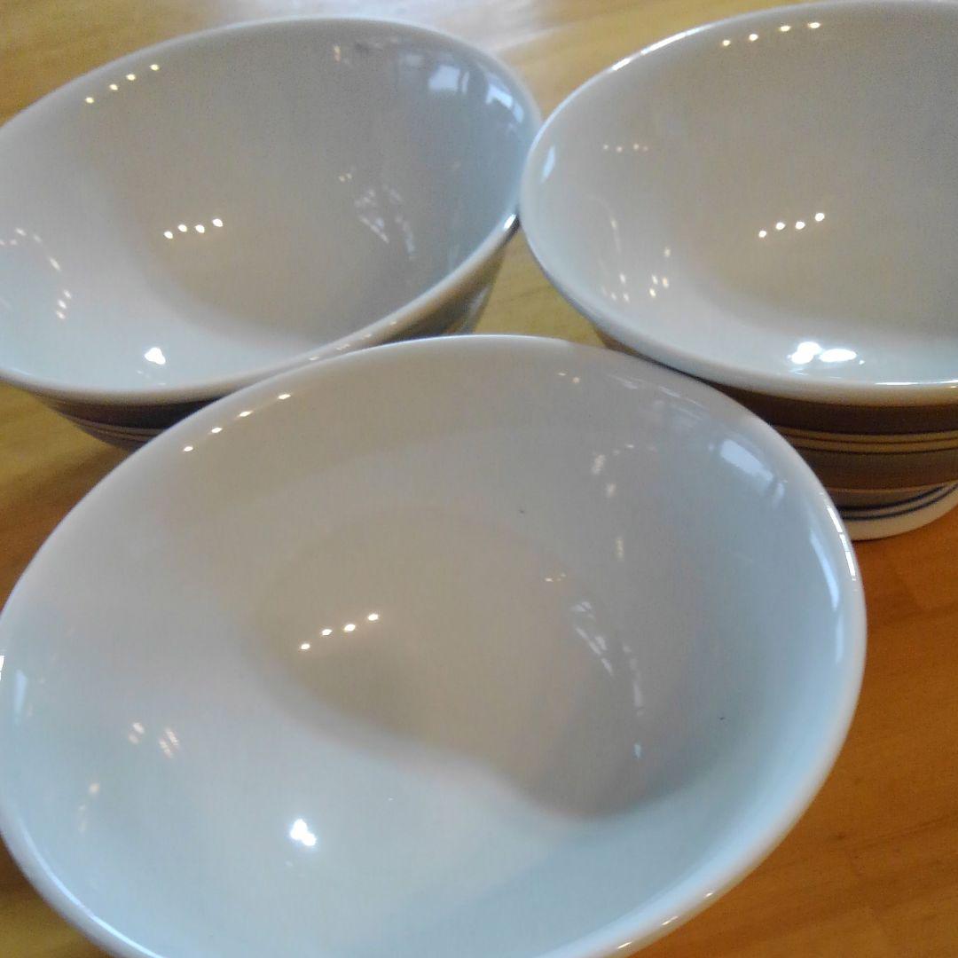 藍色系のサークルお茶碗3こ