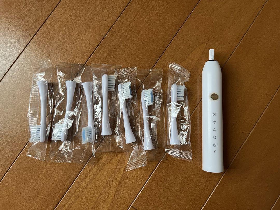 【GALLEIDO】電動歯ブラシ 付け替え7本・充電器付き