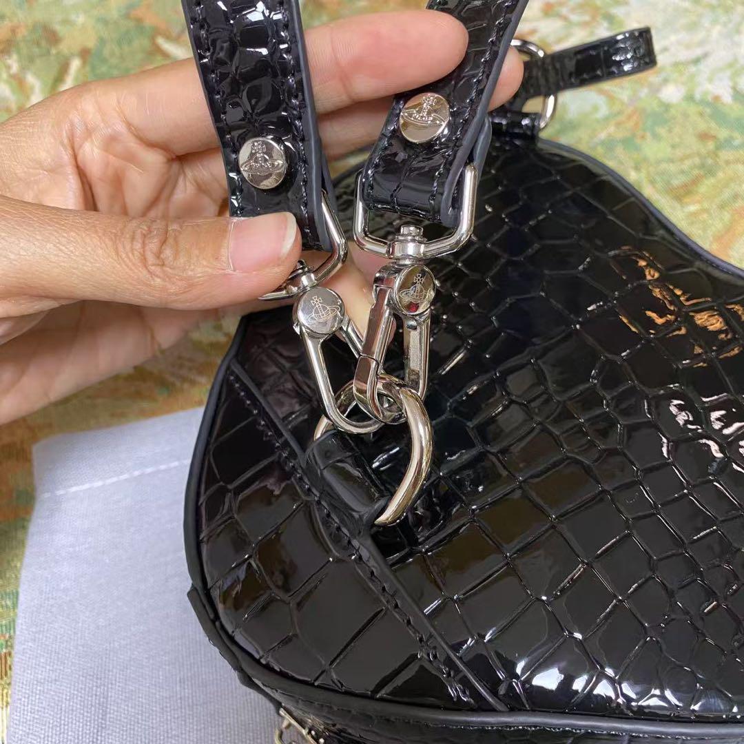人気】Vivienne Westwood ELLA ハート型の黒いバックパック