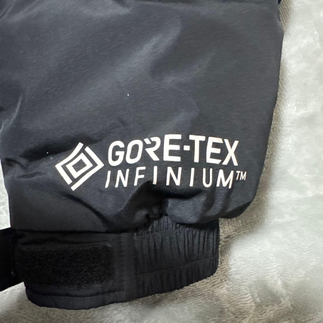 TOMMY HILFIGER ブラックダウンジャケット