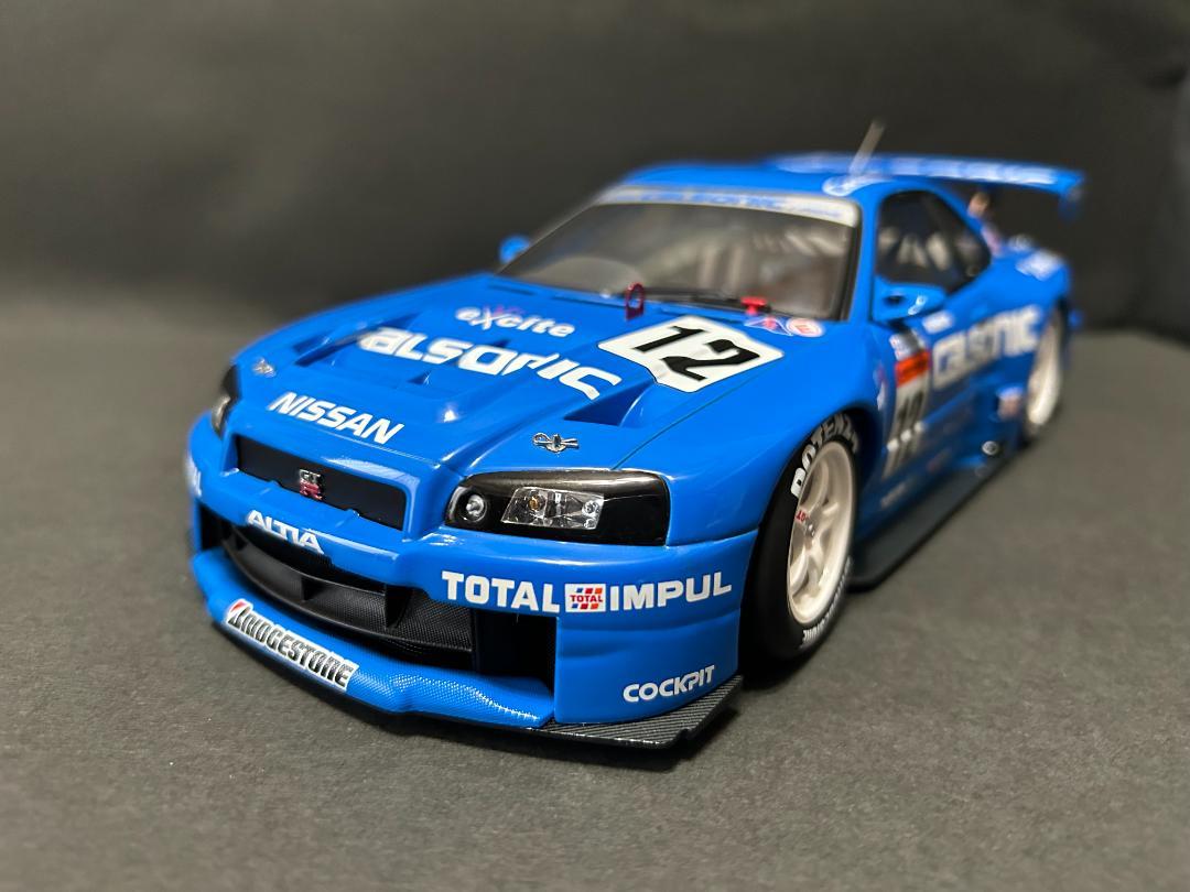 オートアート1/18 2001 カルソニックスカイラインGTR (R34)