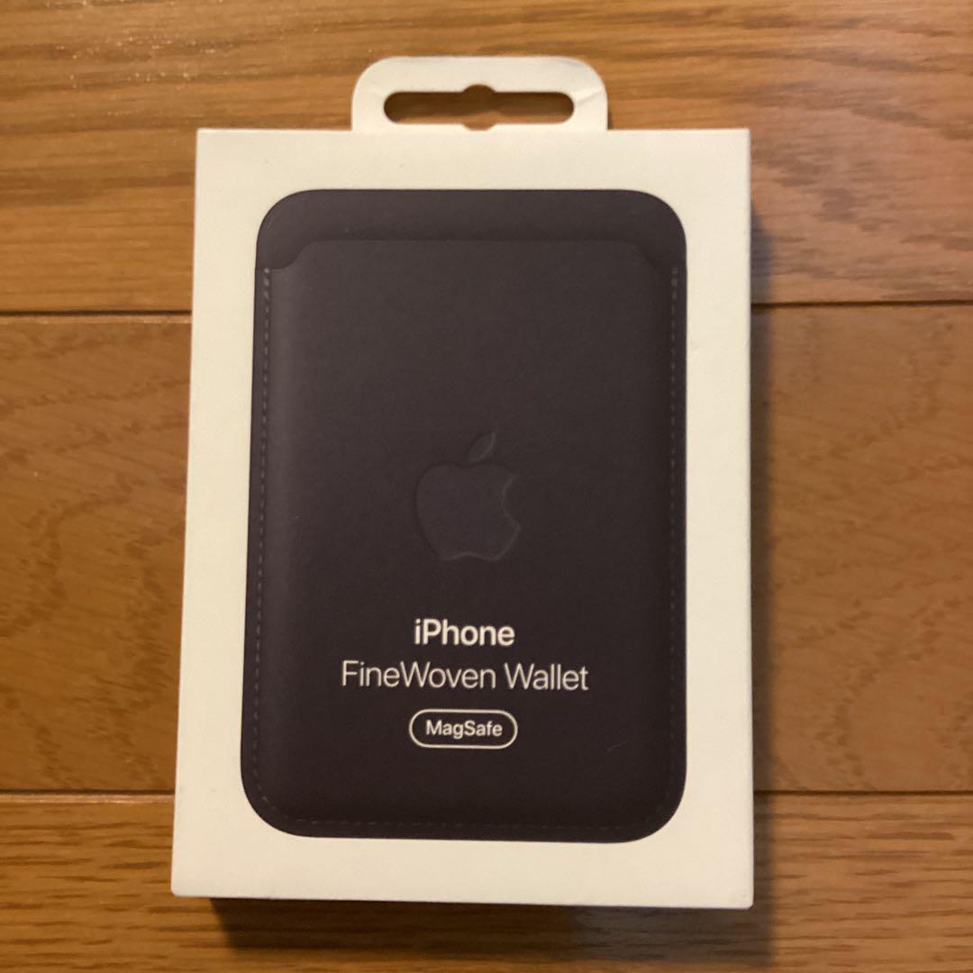 iPhone FineWoven Wallet MagSafe対応(ブラック)