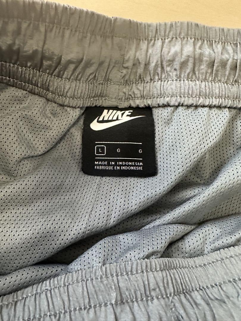 【NIKE】ナイキ ロゴ入りショートパンツ 国内配送 Nike SWOOSHロゴ グレーショートパンツ - メルカリ