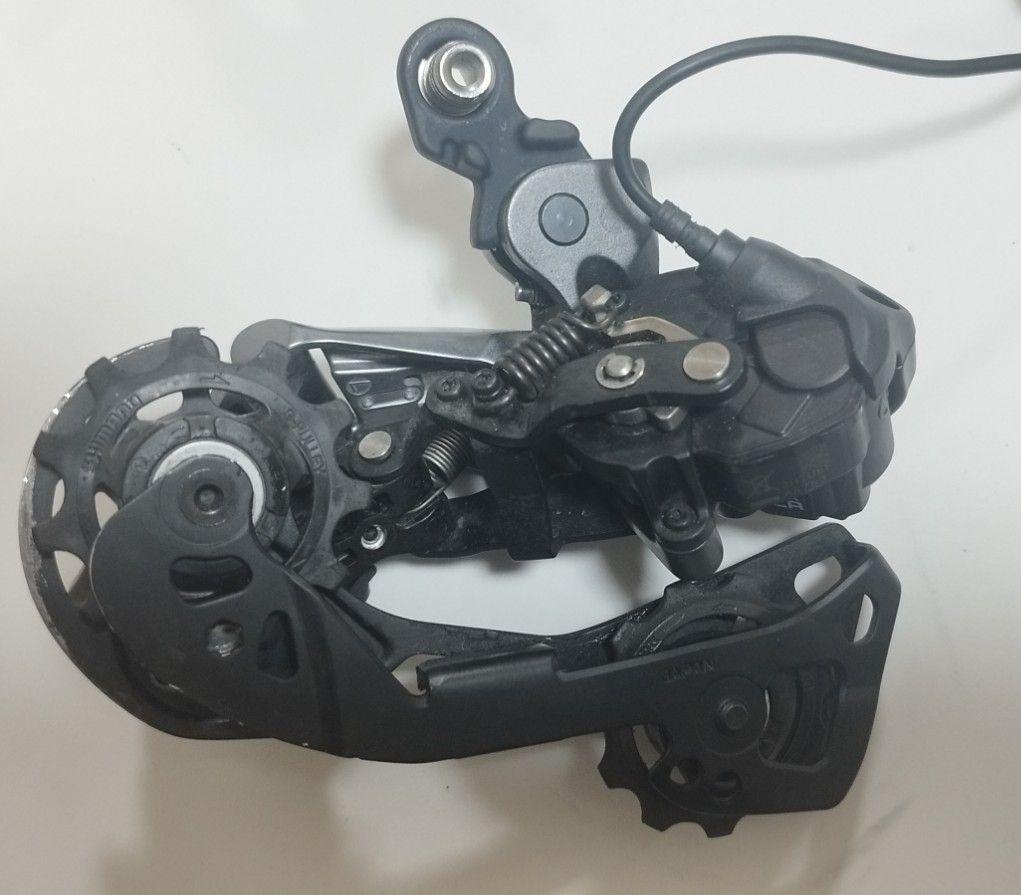 世界的に有名な 美品】シマノ GRX11速セット フロントシングルフラットバー Di2 パーツ