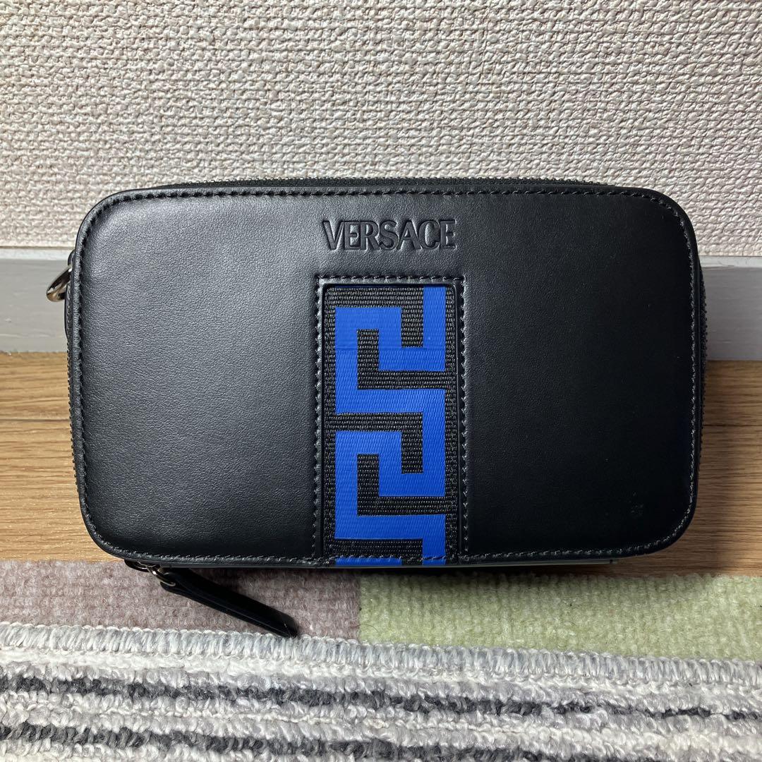 【未使用品】ヴェルサーチ グレカロゴ カーフレザー ショルダーバッグ ブラック