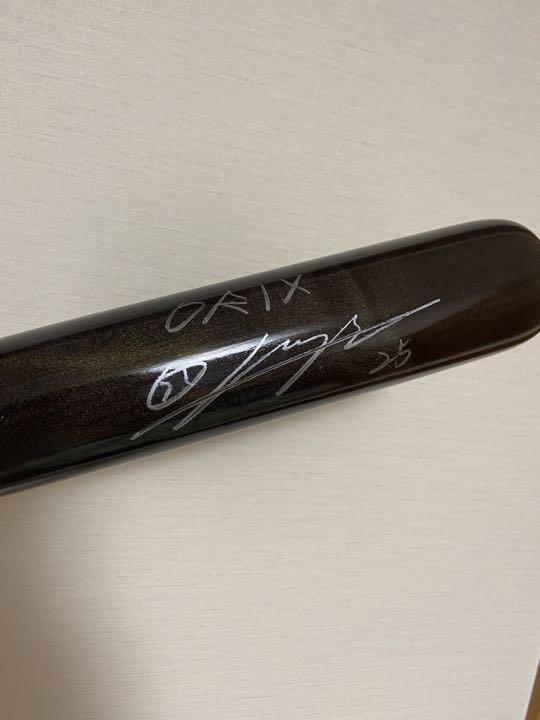元オリックス　李大浩選手直筆サイン入りバット