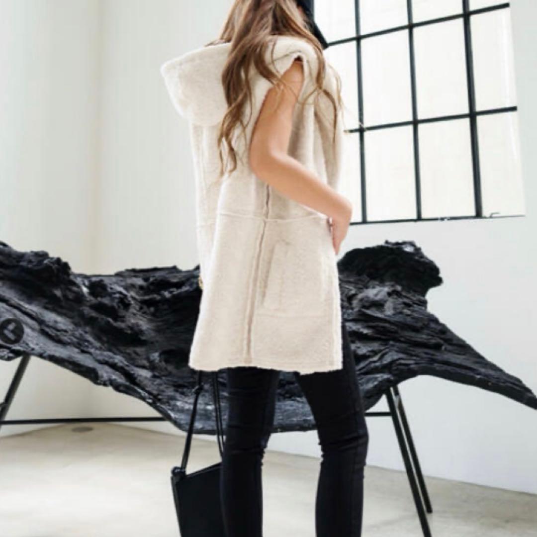 グラムリップス　ムートンベスト