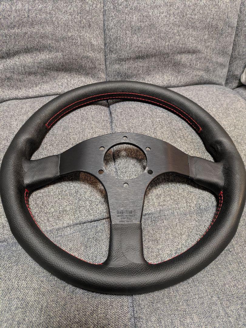 MOMO TUNER BK 32Φ