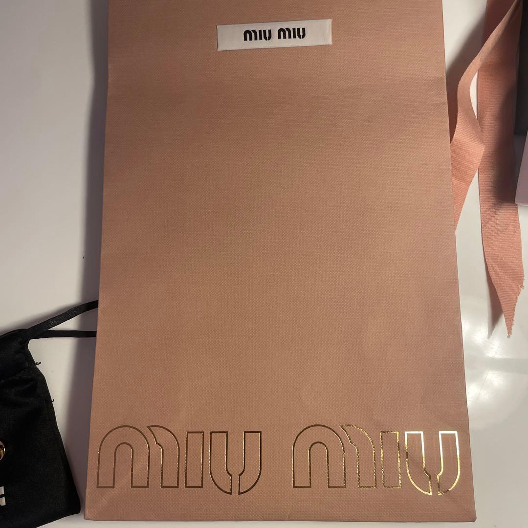 miumiu ピアス エナメルメタルピアス