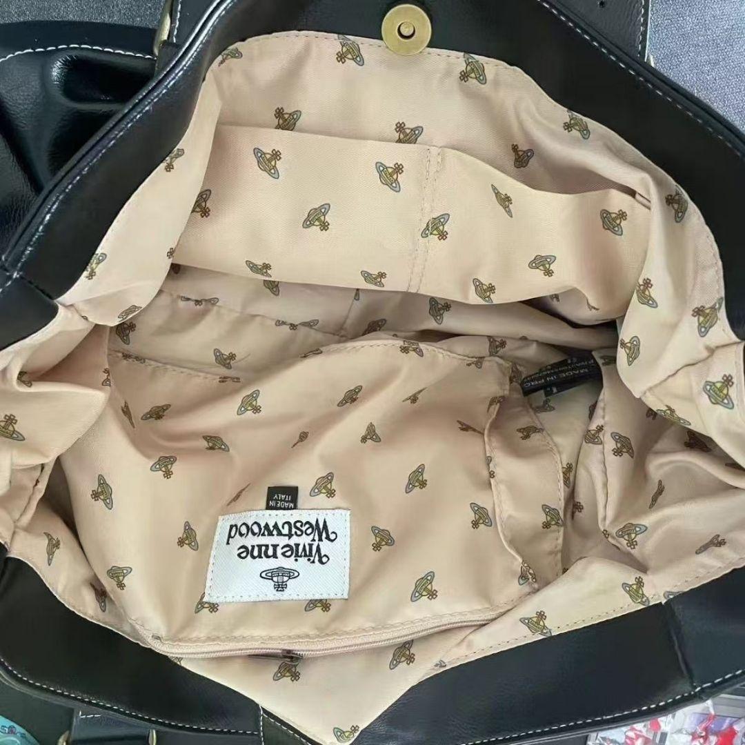Vivienne Westwood ビッグオーブ ブラック ショルダーバッグ