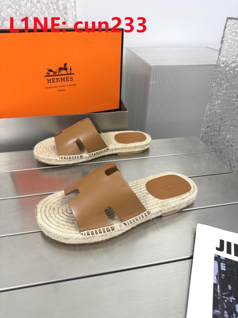 HERMES ブラウン フラットサンダル