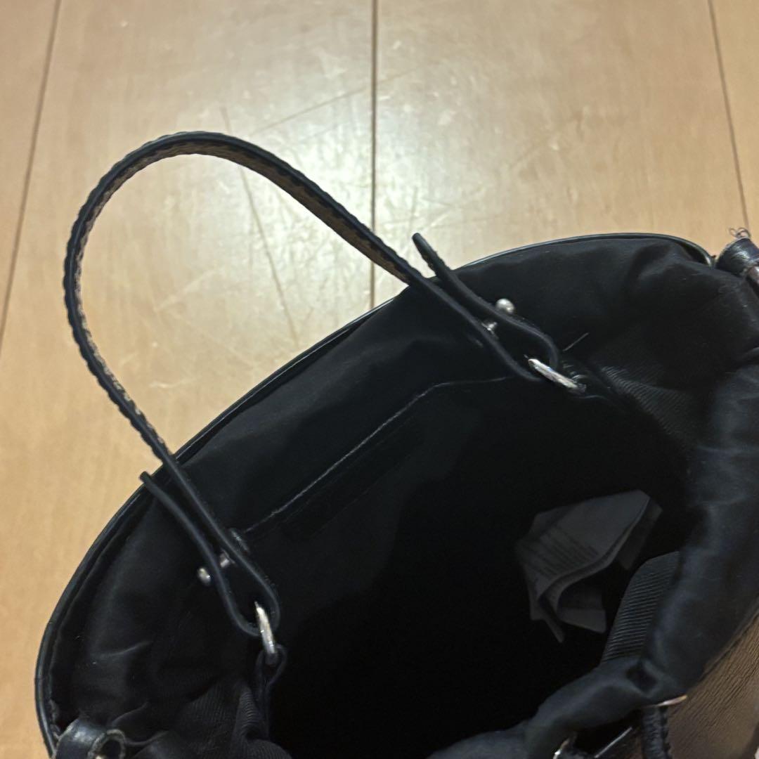 ブラックレザー クロスボディバッグ