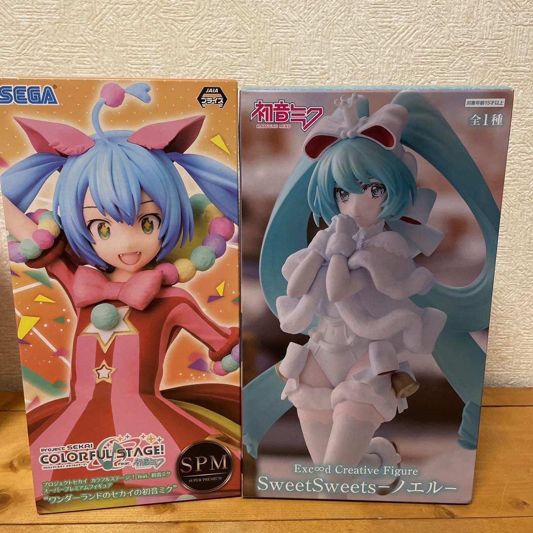 初音ミクと桜ミクまとめ売り‼️23個セット