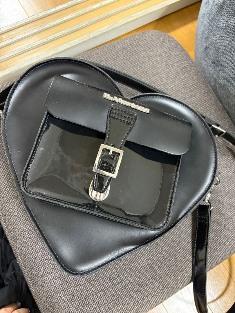 Dr. Martens ハートバックパック (ブラック)