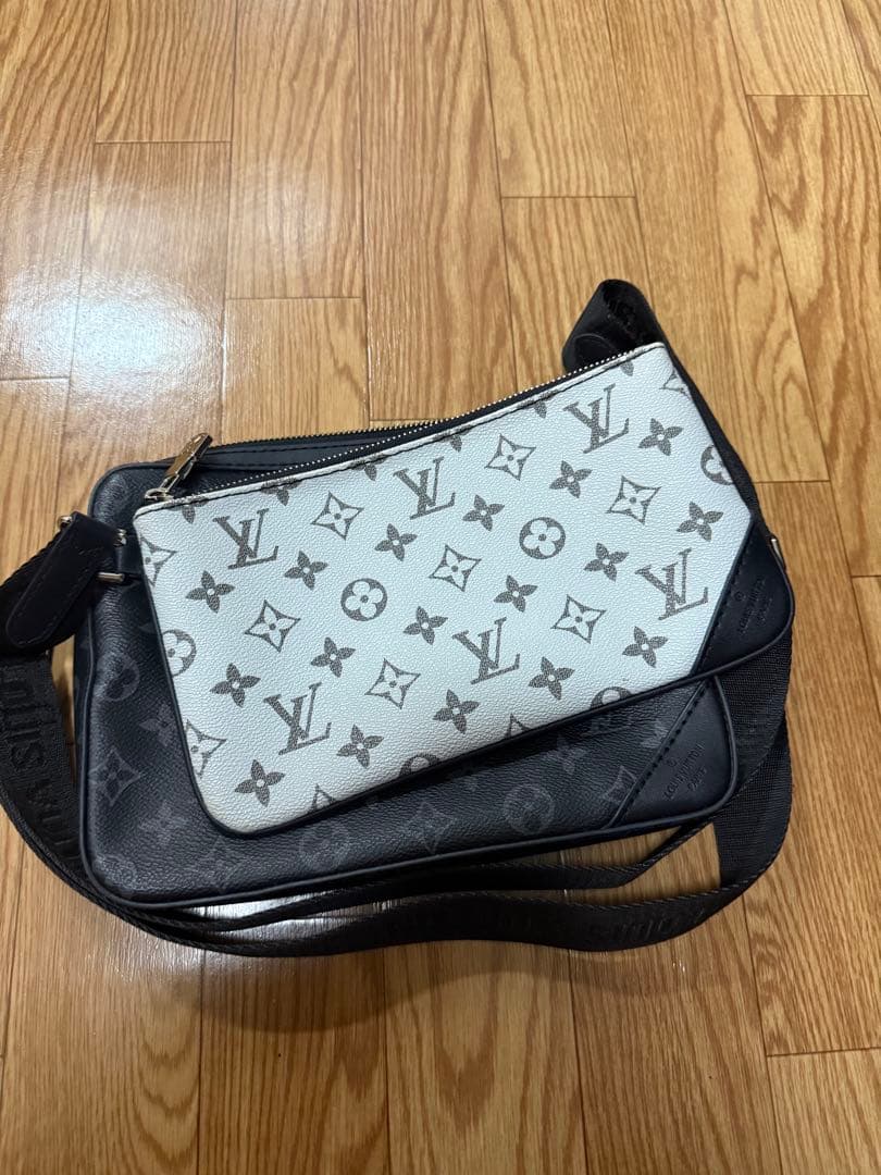 Louis Vuitton モノグラムショルダーバッグ