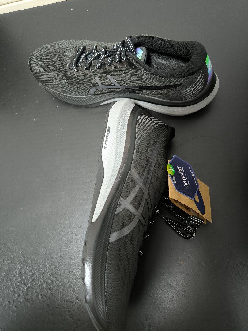 ASICS × Solana UI CollectionSTEPNコラボモデル