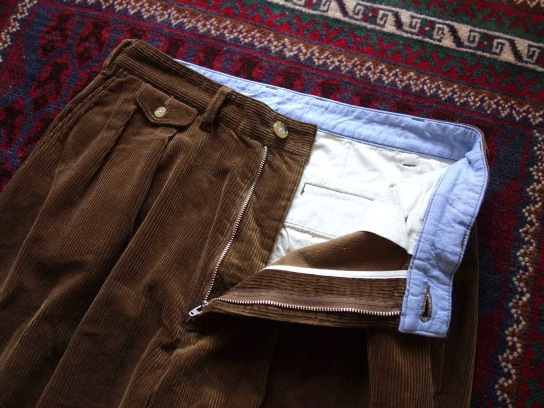 BEAMS PLUS + 2プリーツトラウザーズ M コーデュロイ 美品 日本製 BEAMS PLUS + 2プリーツトラウザーズ M コーデュロイ 美品 日本製